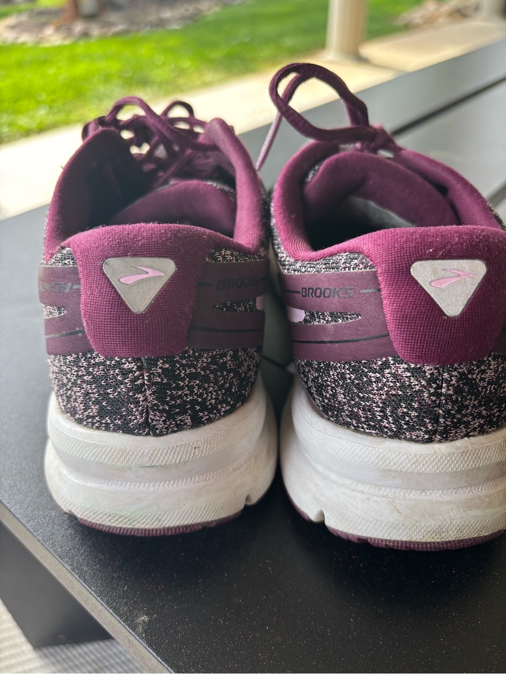 Brooks Women's Burgundy and Pink Running Shoes - Lightweight Comfort size 9 - Picture 4 of 5